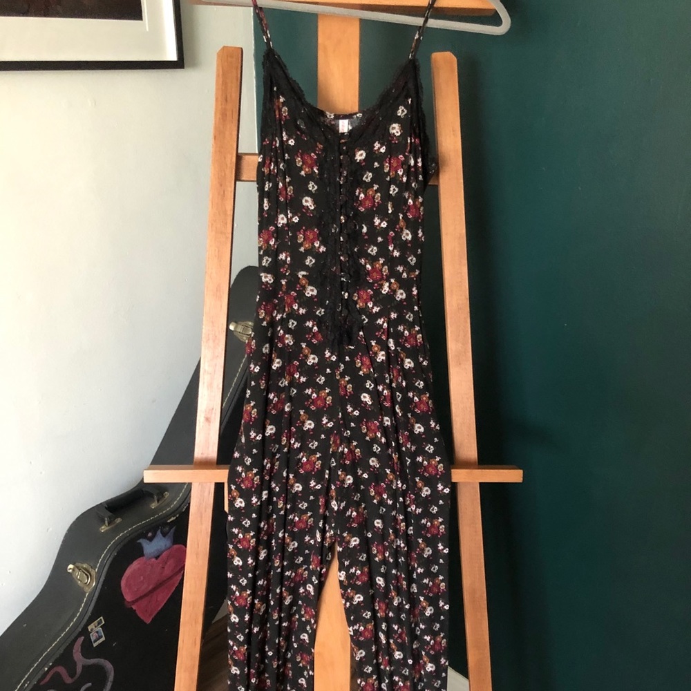 Floral jumpsuit - Target sz XS